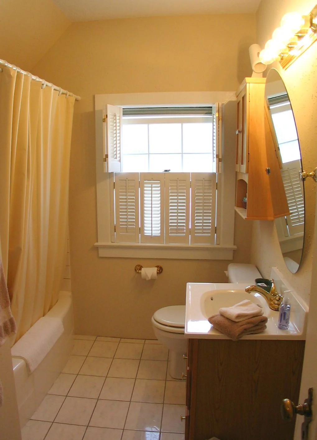 Second Floor Hall Bath