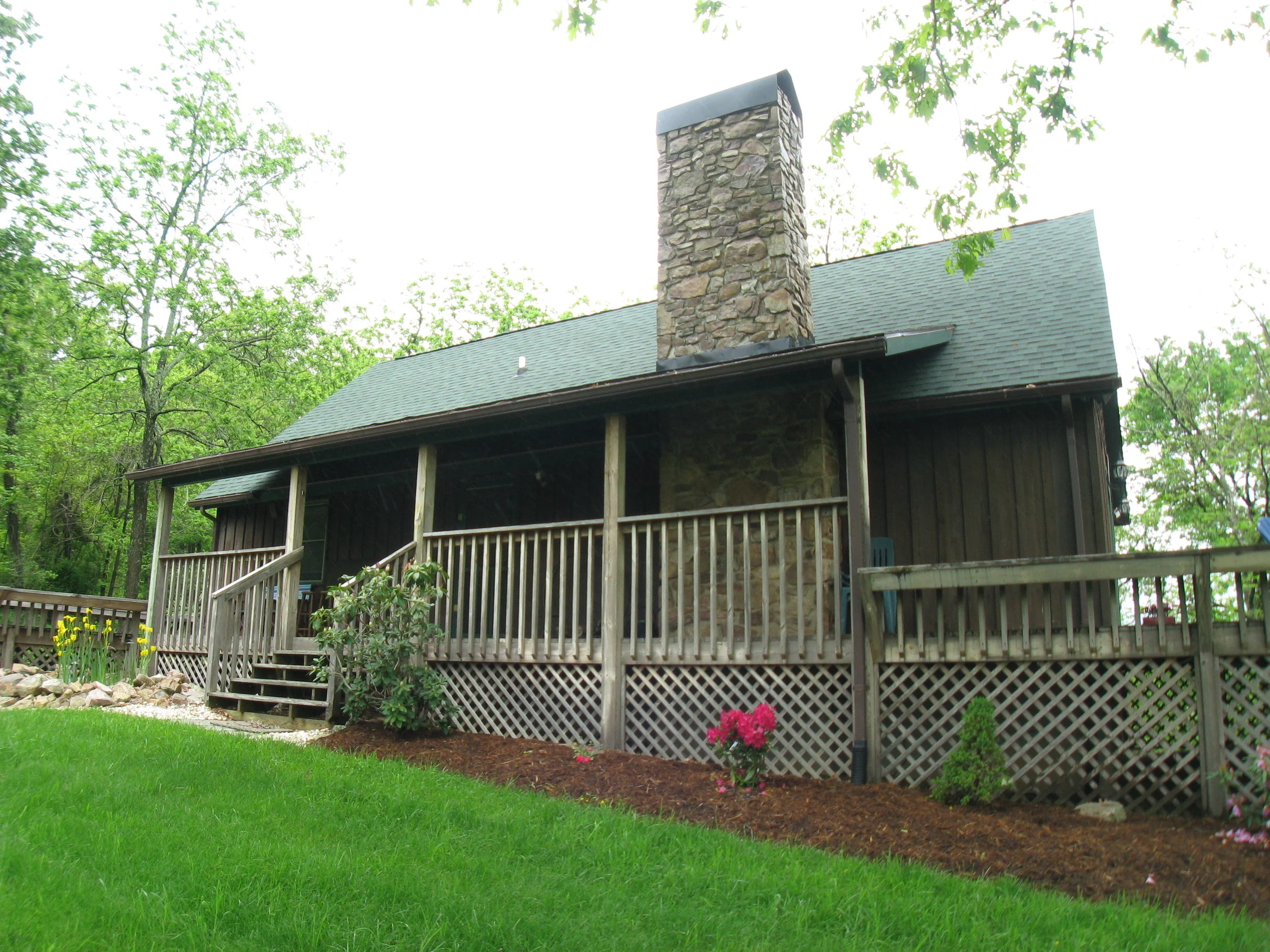 312 Brighton Lane Side View 03.jpg