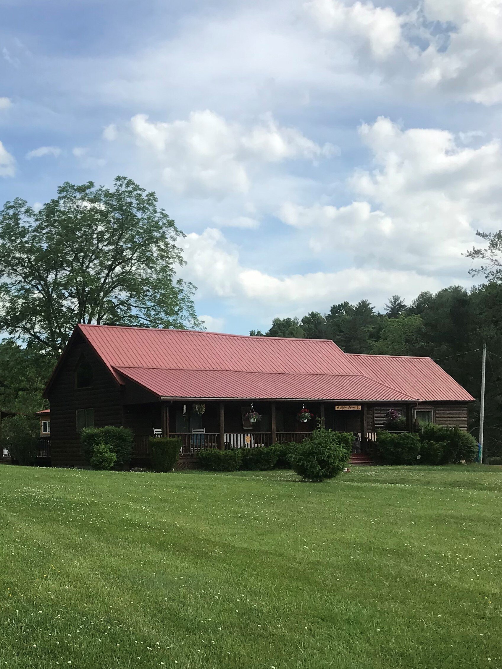 1382 JACKSON RIVER TURNPIKE — Bacova Properties