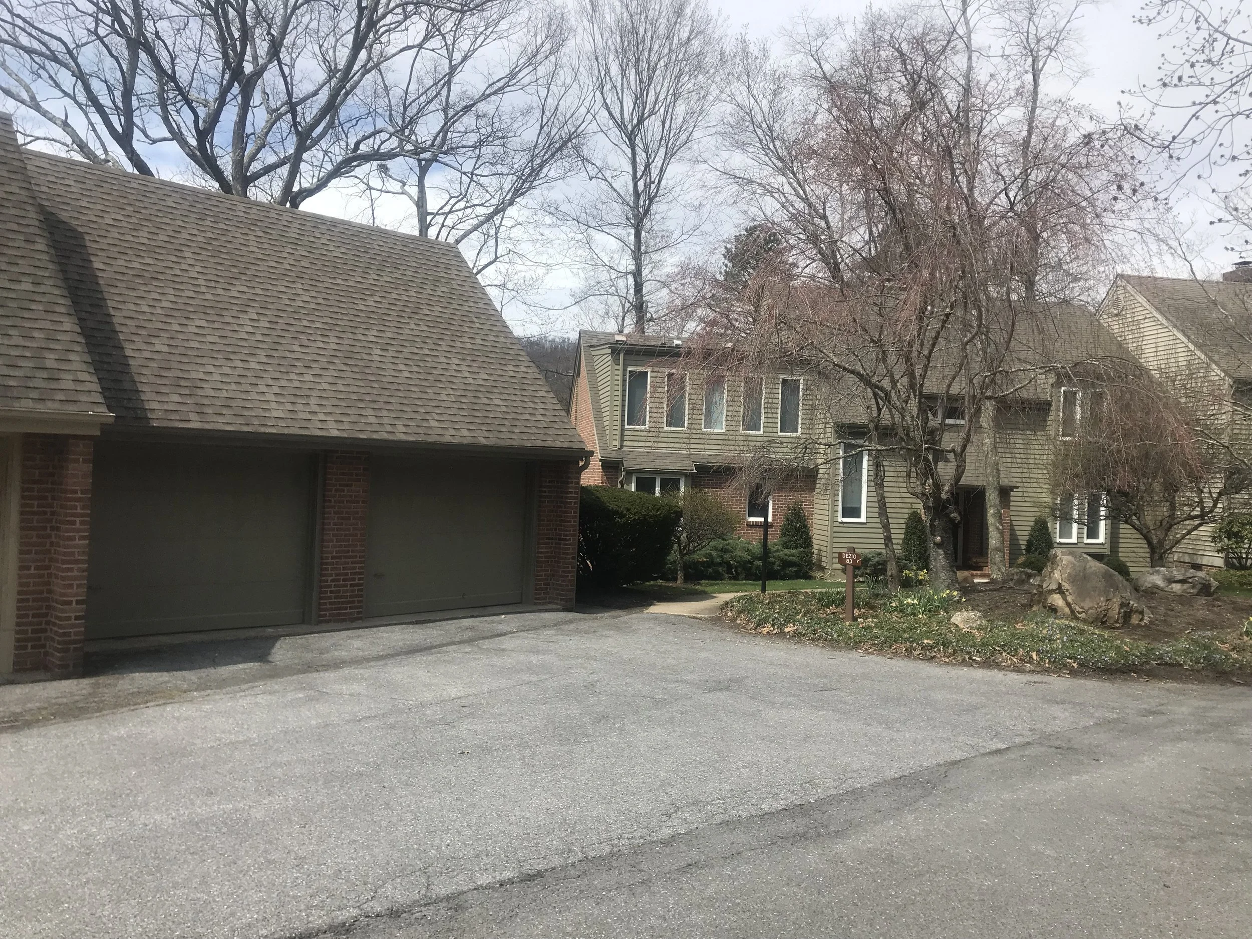 Private 2 Car Garage.JPG