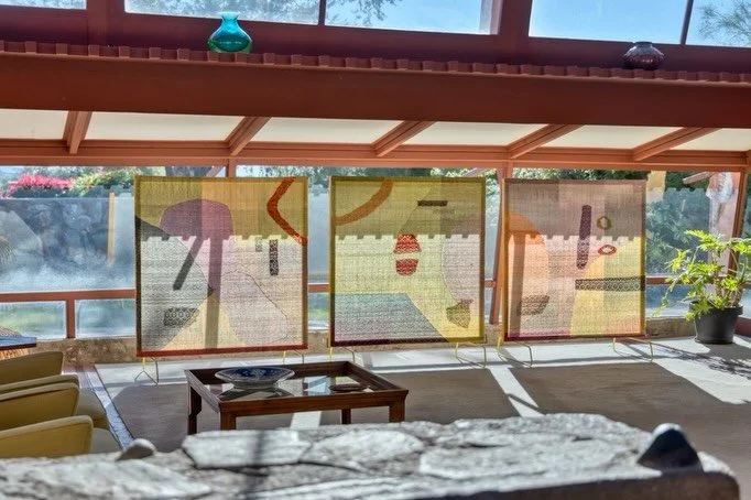 Now on view at Taliesin West: Desert Mirror, a site-responsive exhibition by interdisciplinary artist @erikalynnehanson. Experienced through the Self-Guided Audio Tour at no extra cost, the exhibition features new works in weaving, sculpture and vide