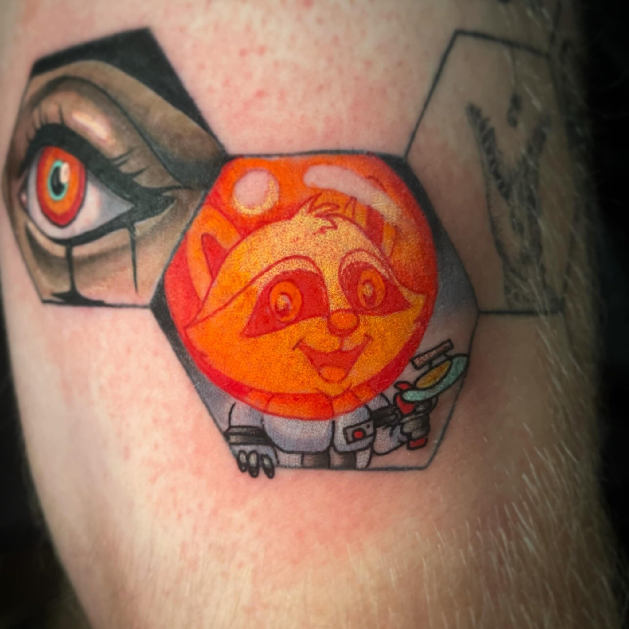 I&rsquo;m so behind on posting so here is a fun space trash panda from a few months ago!! Thanks @tshreve33 for switching over to the dark side (color tattoos) 
.
.
#trashpanda #racoon #rocket #astronaut #racoontattoo #spacetattoo #tattoo #ink #inked