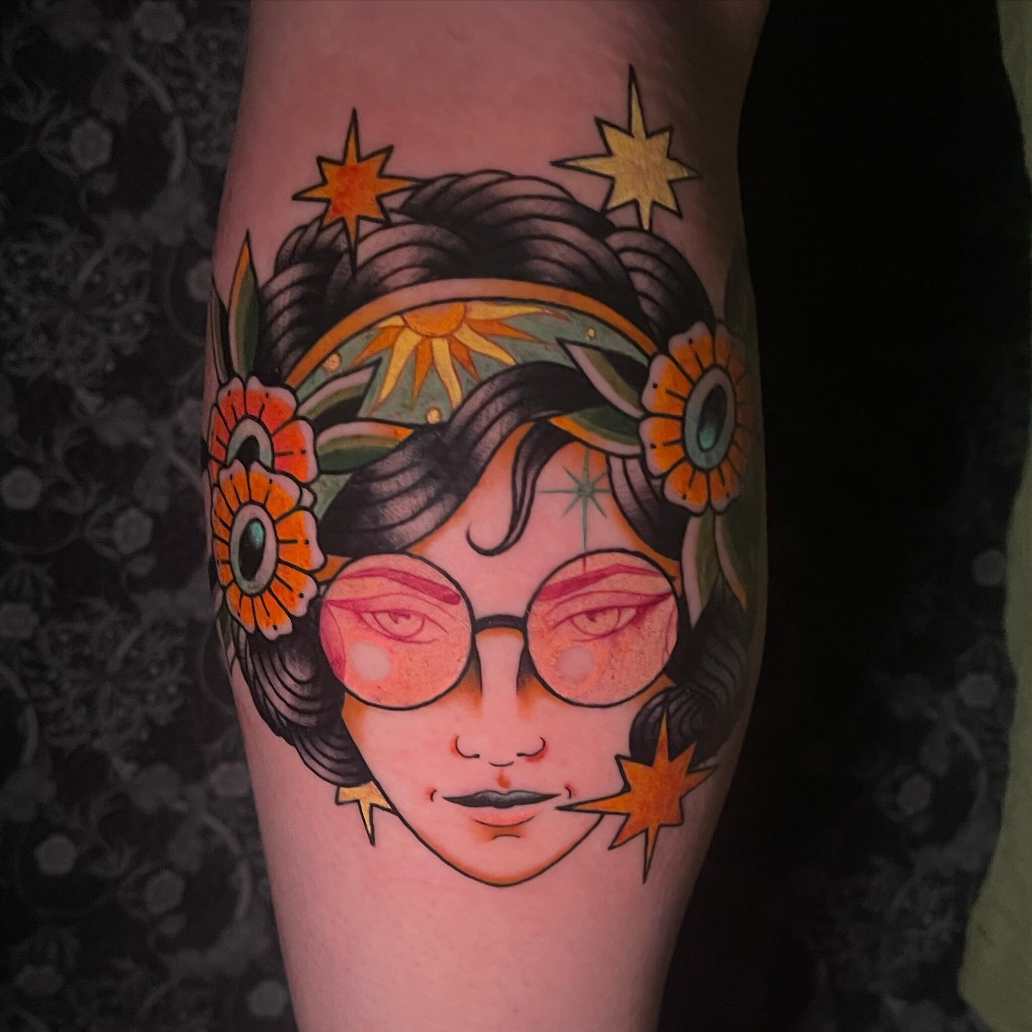 @laurelsyring gets cool tattoos and does cool art! Thanks again! Give me all the lady face ideas!! 
.
.
#pinup #pinuptattoo #girl #woman #lady #ladyface #ladyfacetattoo #tattoo #tattoos #hippie #hippiegirl #hippietattoo #lovechild #ink #inked #inkedg