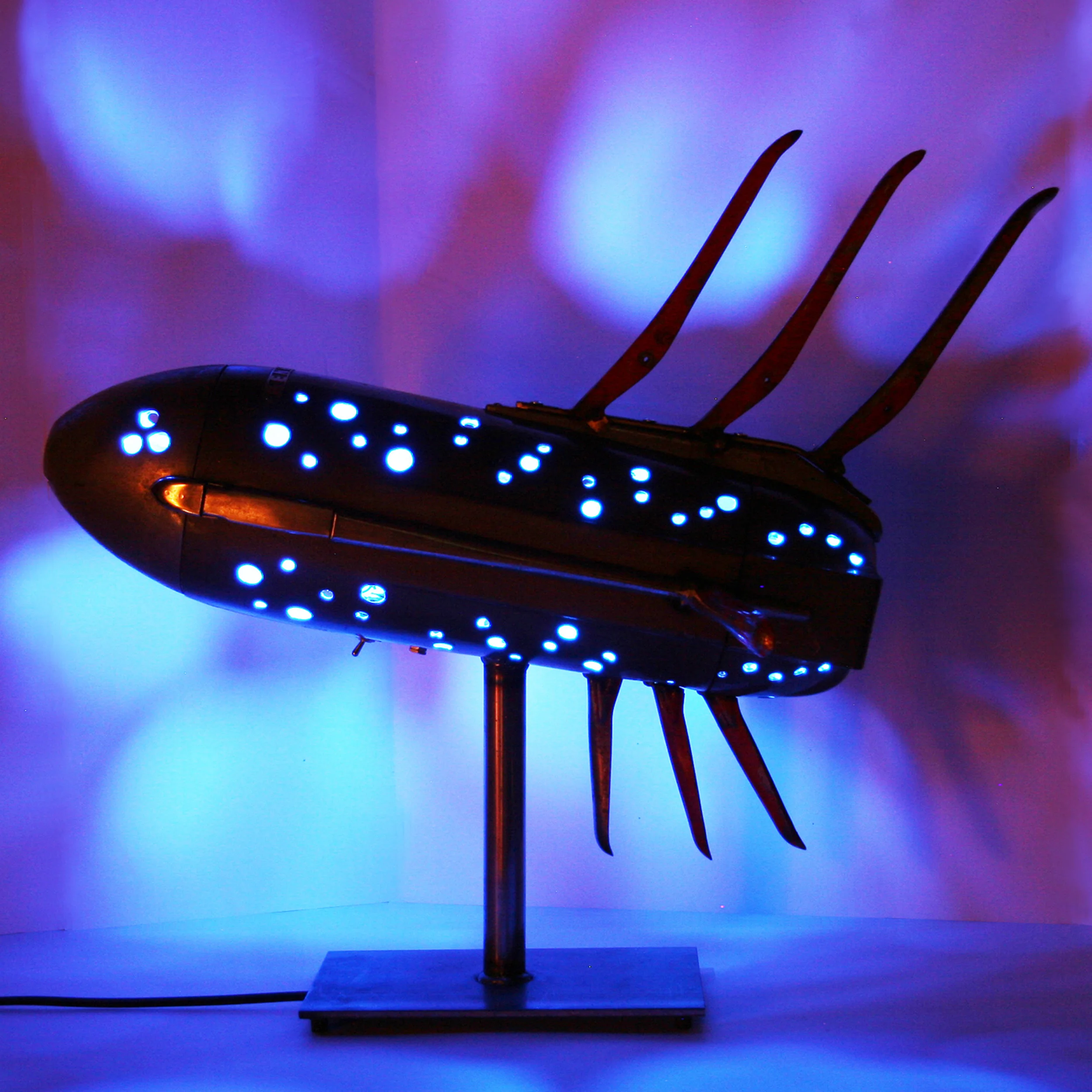 Vacuuminescent-D14.jpg