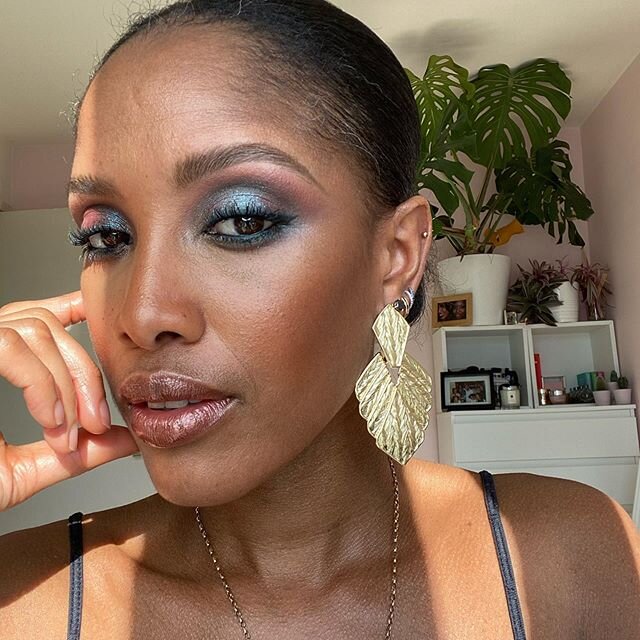 @charlenewilliams_mua created this disco style makeup to brighten your day. We may be stuck inside but makeup inspiration doesn&rsquo;t have to stop.
Using:

Face
Giorgio Armani concealer 8.75
Mac Highlighter - Glow With It
Charlotte Tilbury Cream Bl