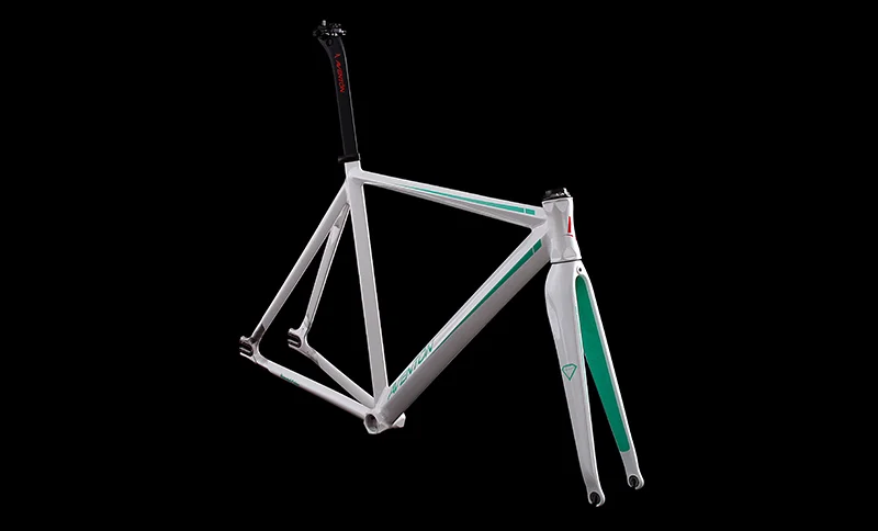 tjmallory_diamondframe_06.jpg