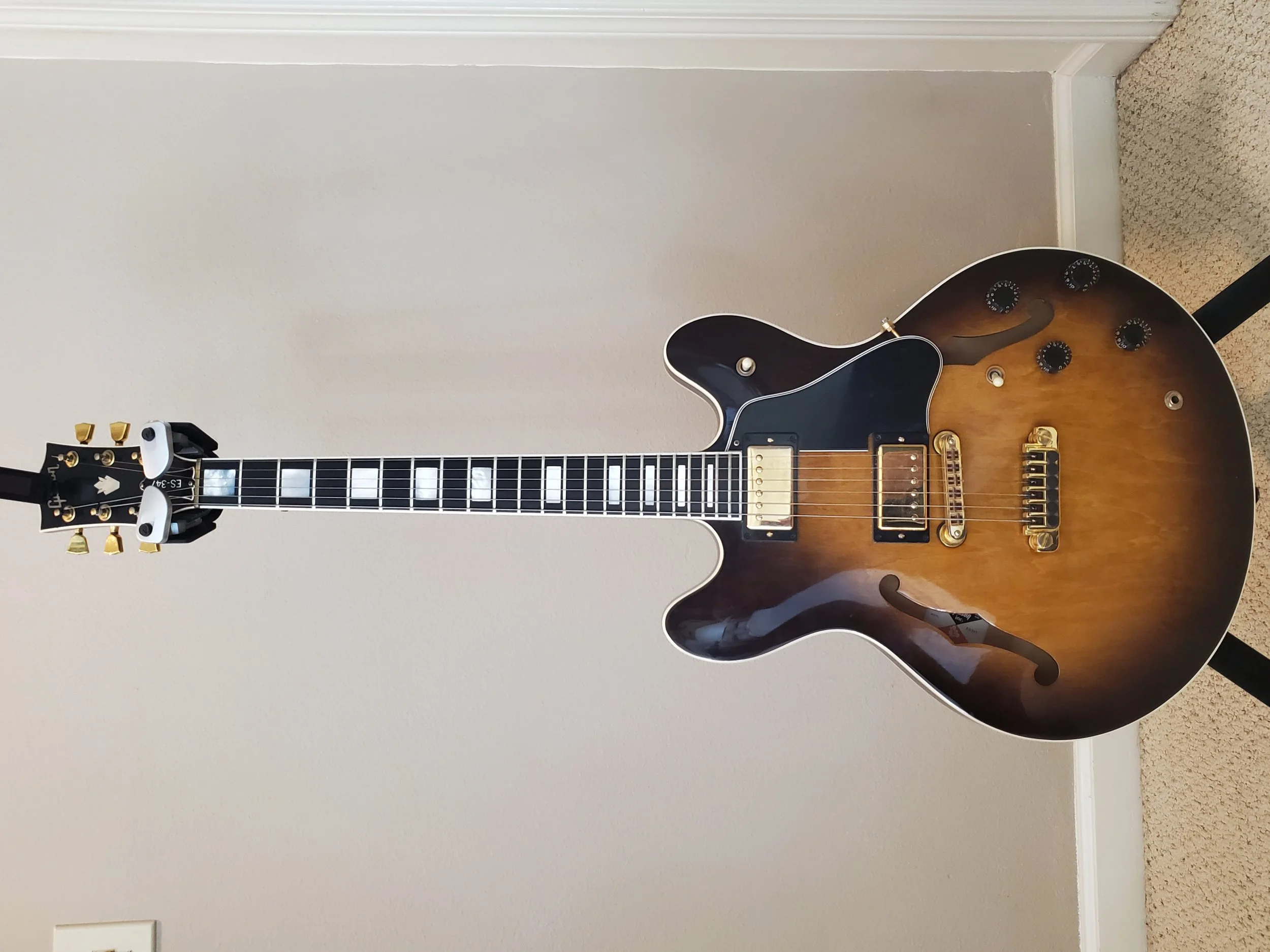 Guitar Showcase