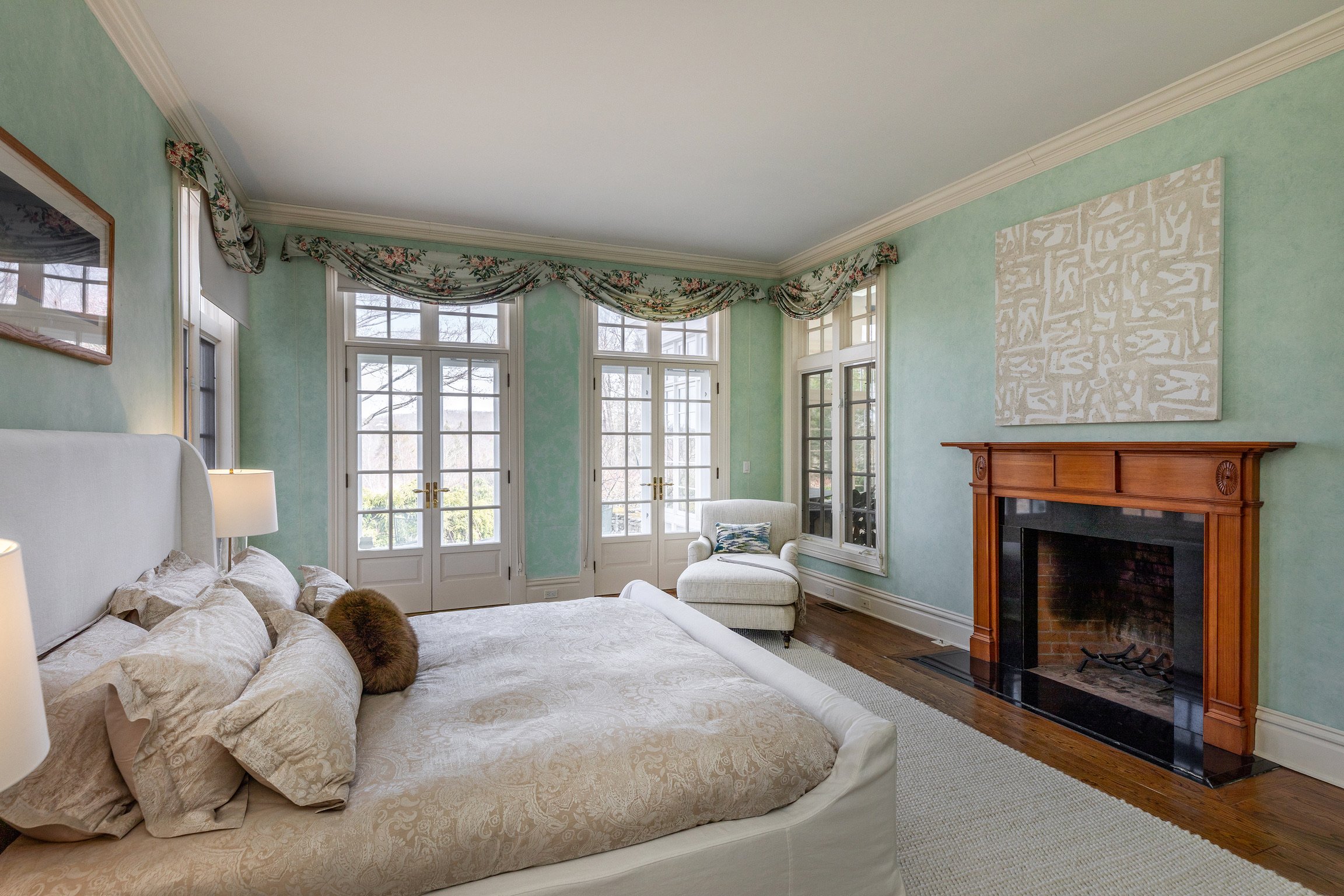 primary bedroom2.jpg