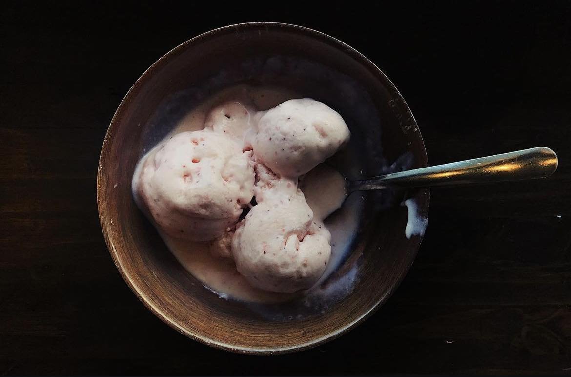 Not feeling dumplings? Slader&rsquo;s also has an impressive stock of Loblolly treats! We have anything from ice cream, oatmeal cream pies, cookies, and cookie dough balls 💖✨🍦

Sounds amazing, right? 😆

#searcysmallbusiness #arkansassmallbusiness 