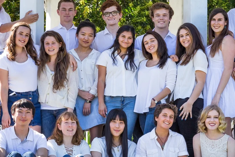 Senior_Group_2016_01.jpg