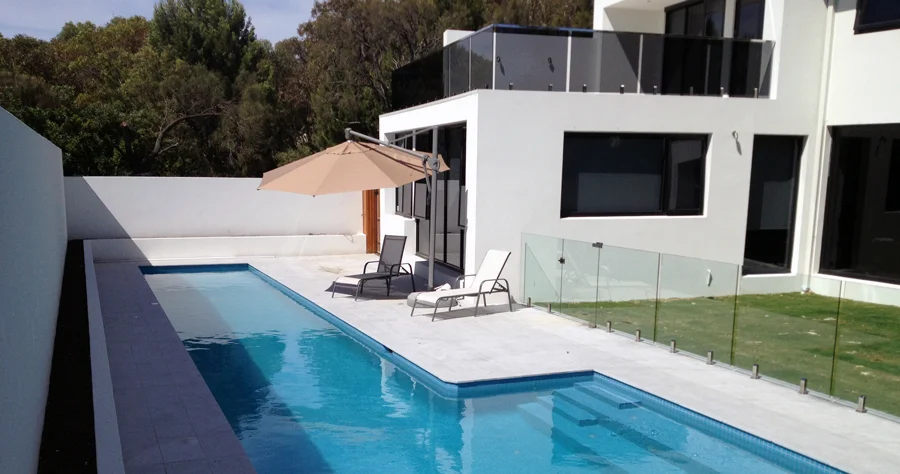 INTEGRATED SWIMMING POOLS
