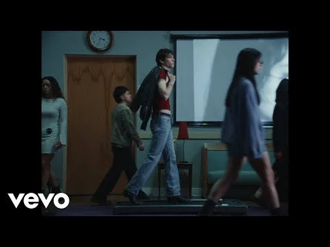 Aidan Bissett - 2 much 2 handle