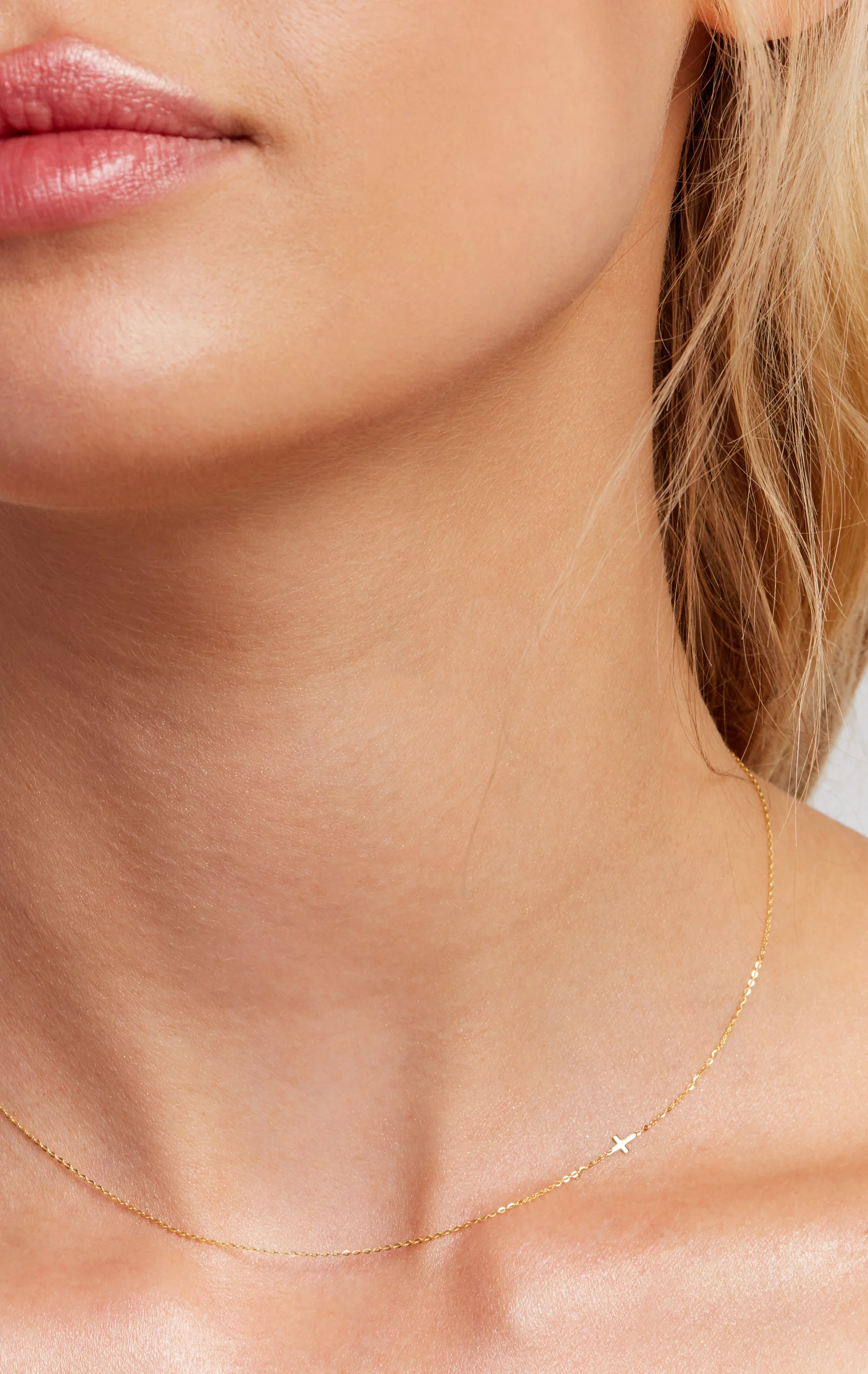 jewelry-on-model-15 copy.jpg