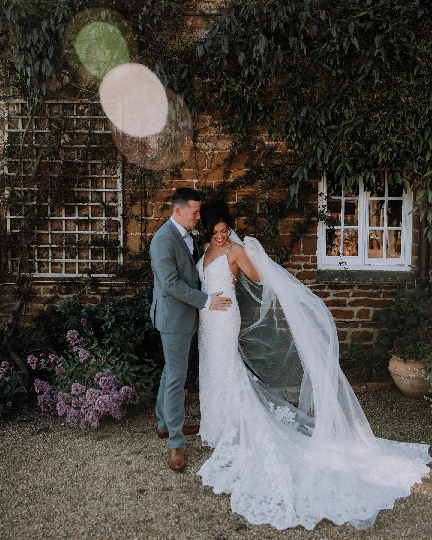 Wrapping up three @crockwellweddings weddings today 🥳🥳 yaaay, makes us super happy to see them all in their boxes ready to go to their new homes. #excitedphotographers