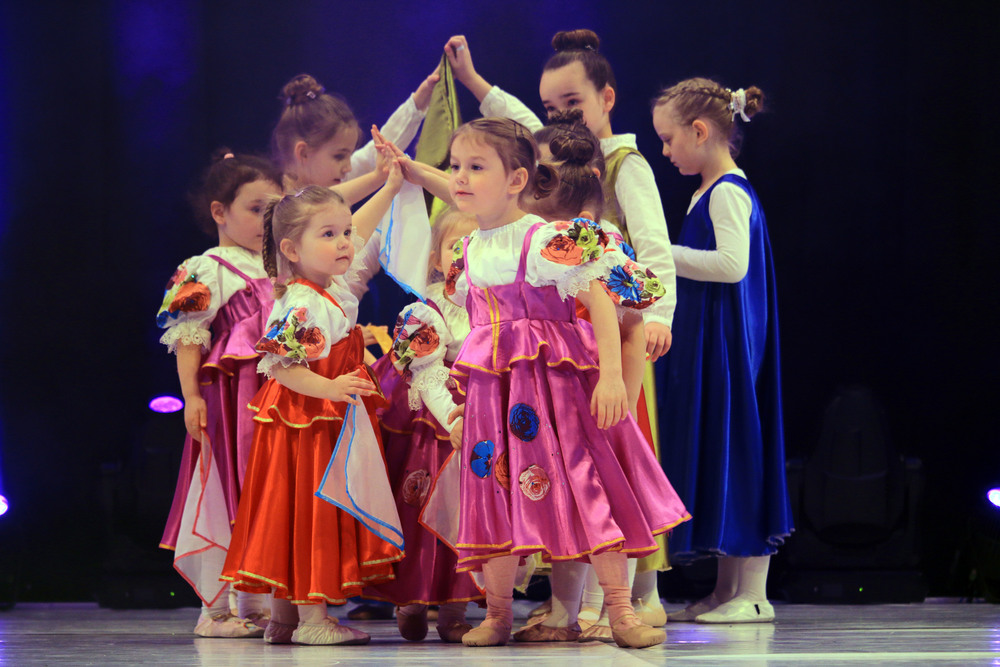 Pawlusik_ballet_schule_aachen_buhne12.jpg