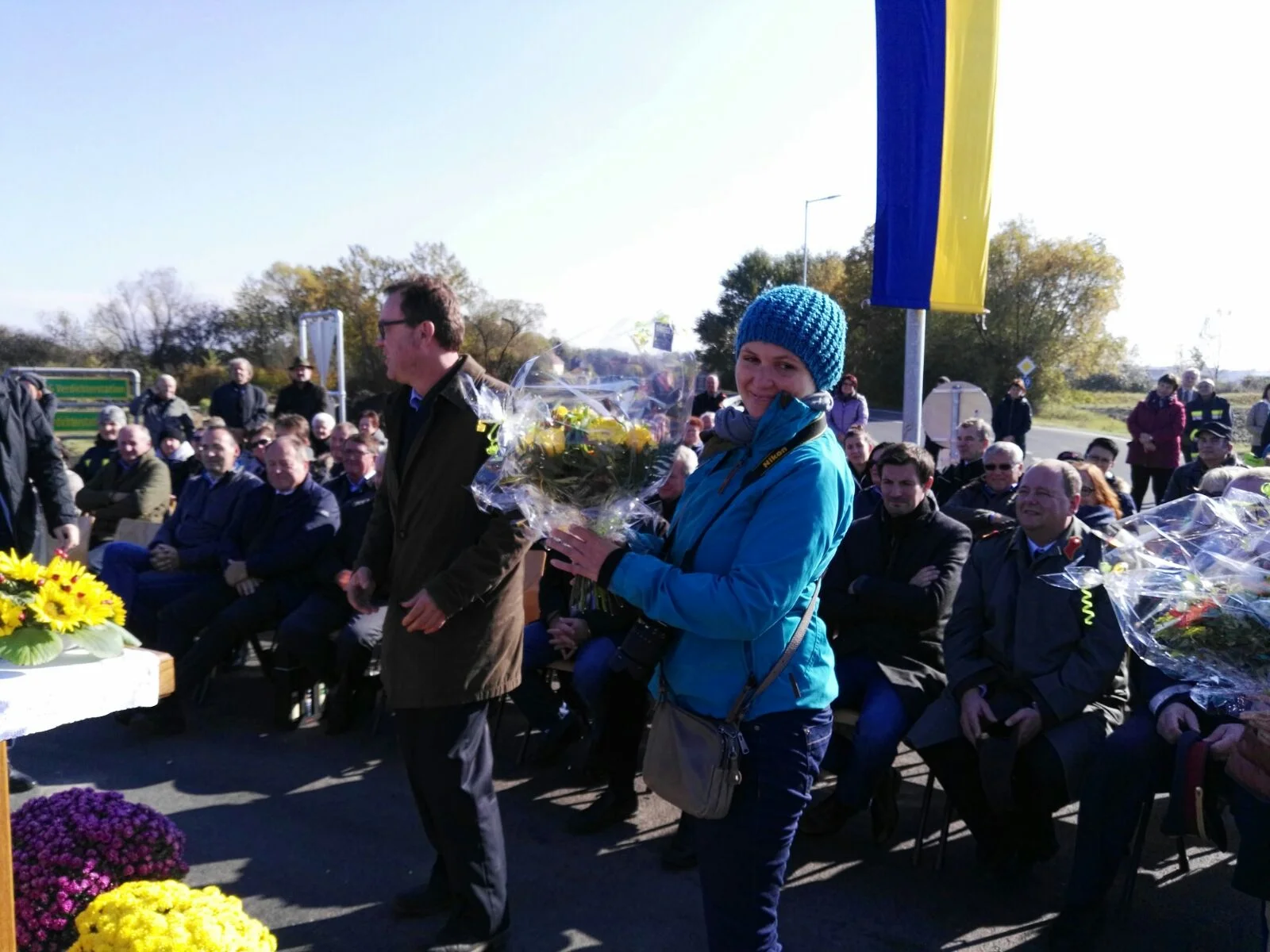 Heute gab's Blumen und viel Freude bei allen Beteiligten.