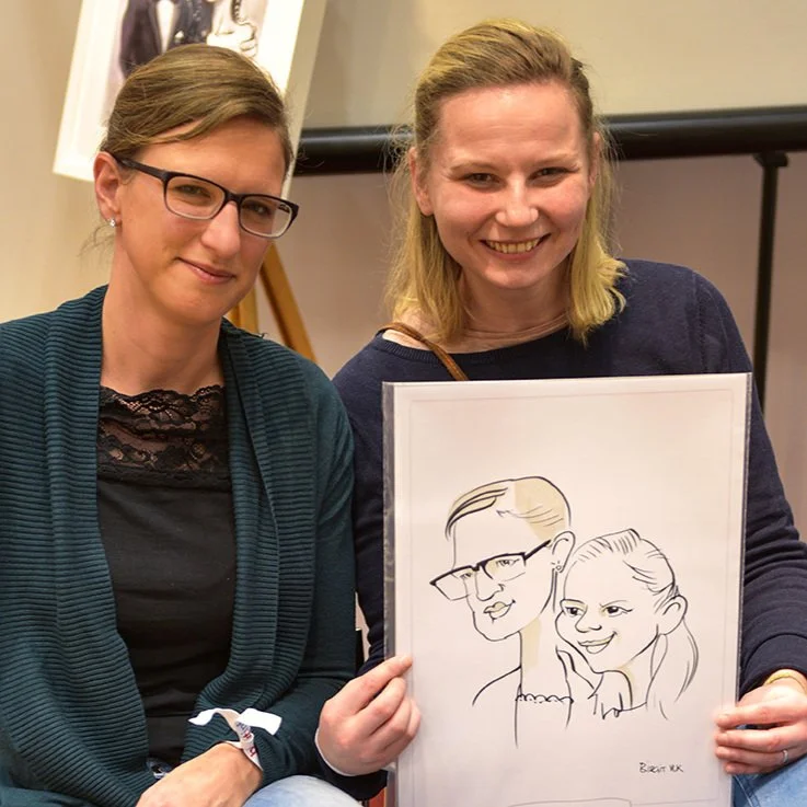 Birgit-Vlk-Schnellzeichnerin-Karikaturistin-Livezeichnerin-Hochzeitsmesse-web_DSC_5225.jpeg