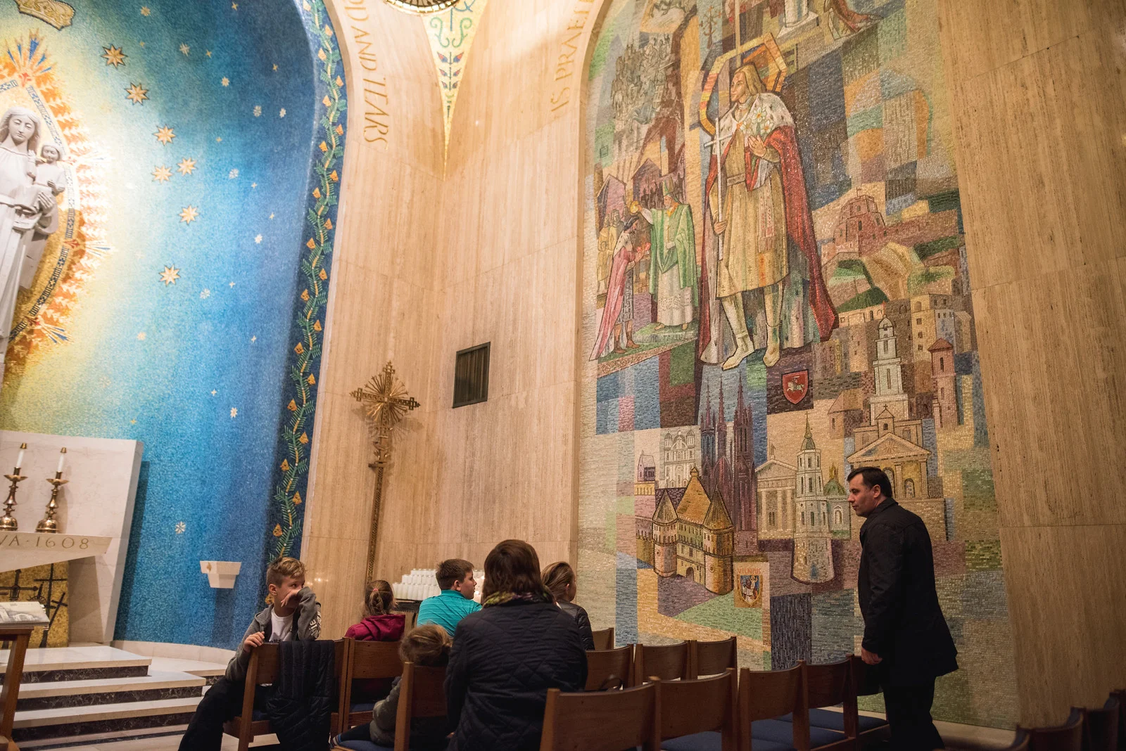 Mokiniai ruošiasi Kalėdų eglutės koncertui bei projektui ,,Mano šeimos tradicijos" pristatymui