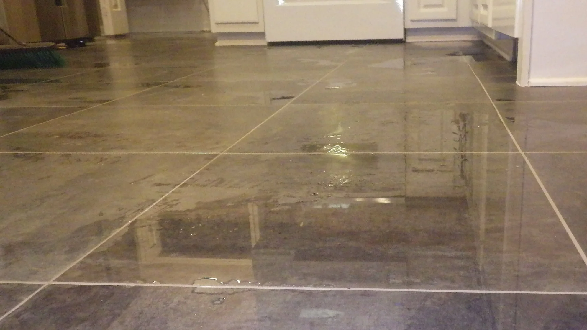 3 Reasons Why You Shouldn't Leave Home Water Damage Untreated