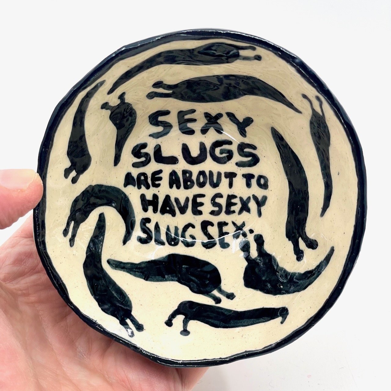 Sexy sugls are about to have sexy slug sex.
3 x 4 x 4
2025
$