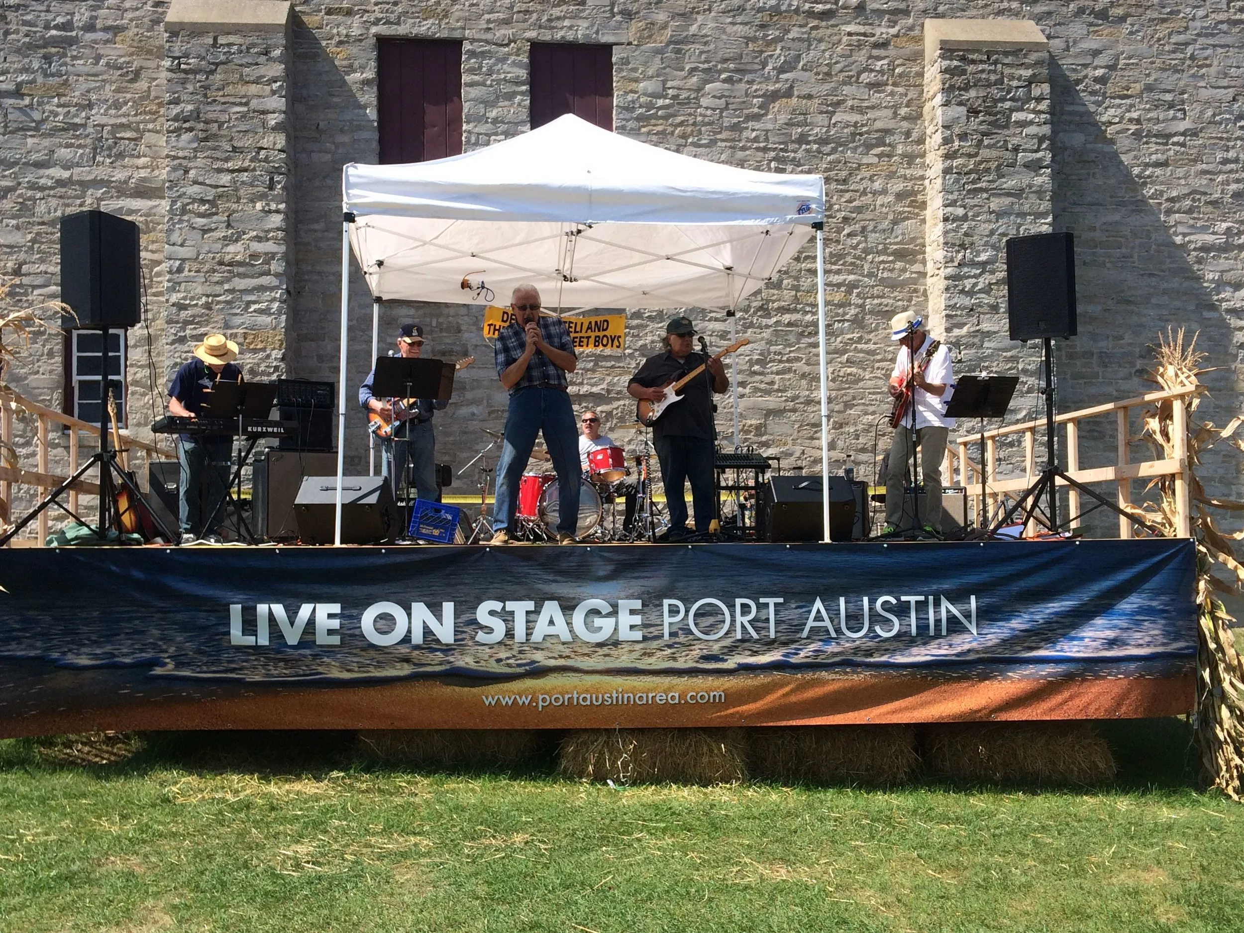 Spring Street Boys_Live On Stage.jpg