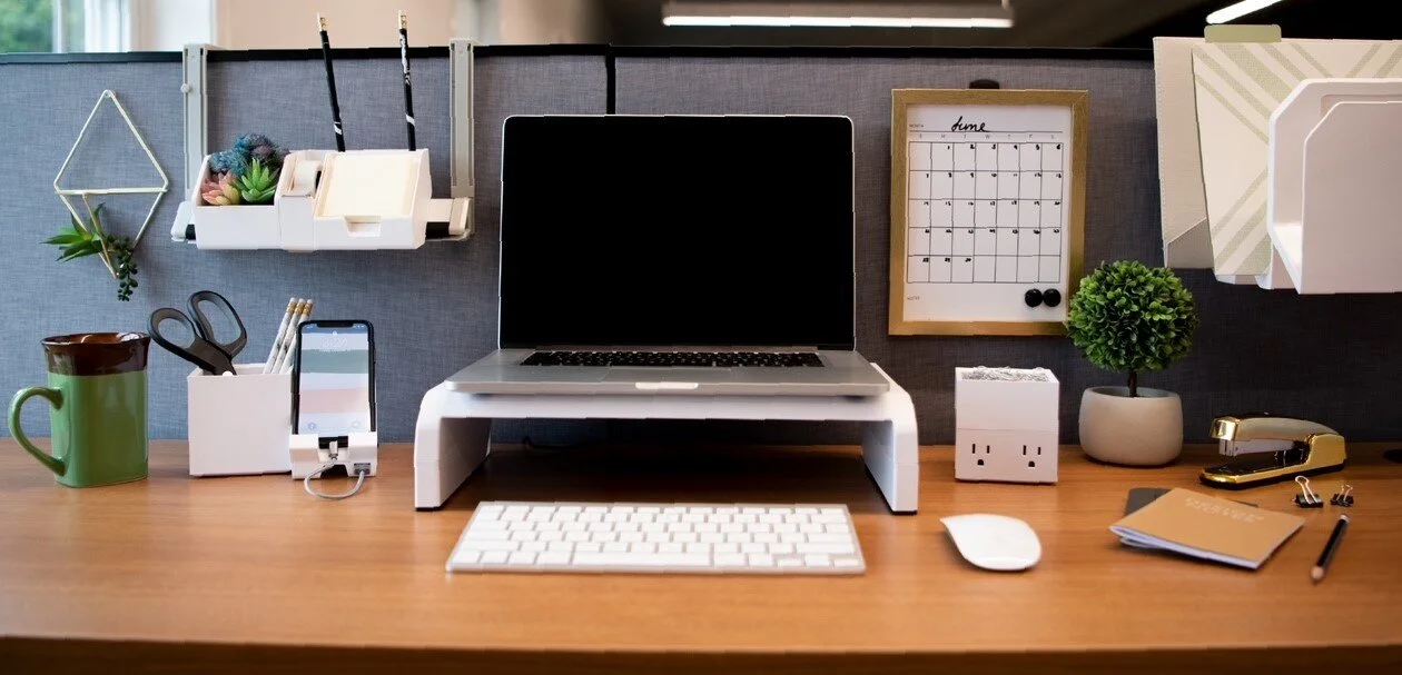 Desk.jpg