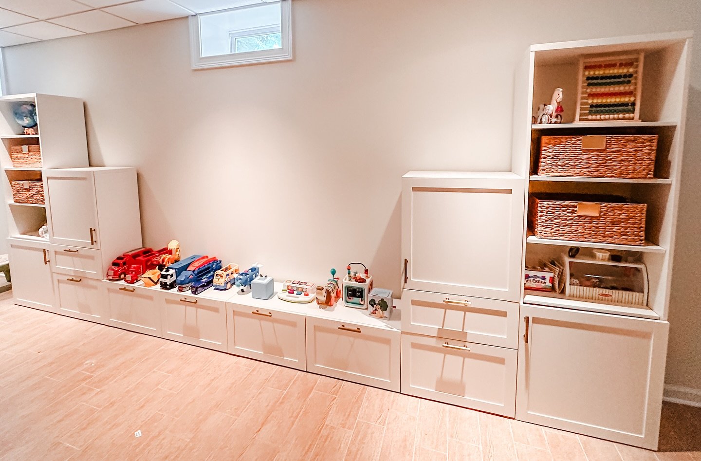 We 💕 these @ikea units that can be created in configurations that match our clients needs and style! They&rsquo;re the &lsquo;Besta&rsquo; 🤩 - check out how we&rsquo;ve used them in some recent projects! 📷@itorganized #ıkea #ikeaatmine #ikeasbesta