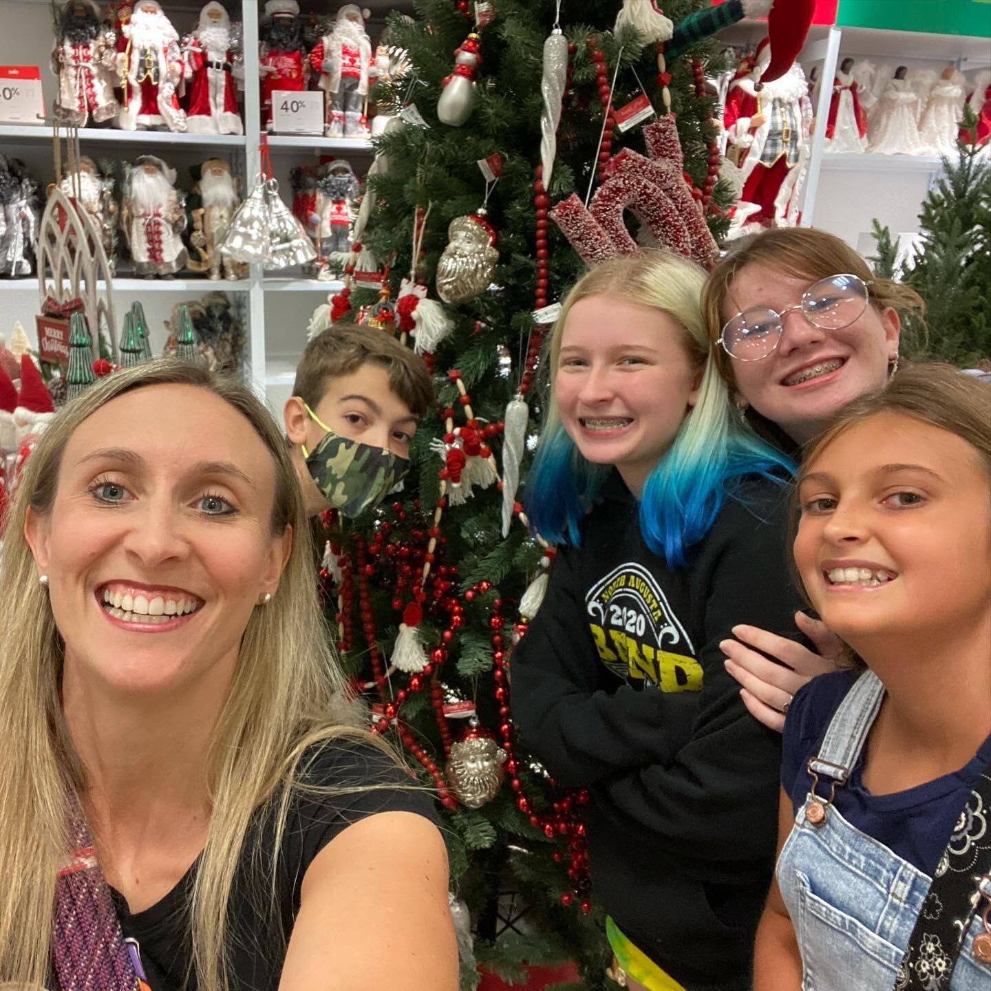 We had a great time at the mall scavenger hunt Saturday! #MiddleSchoolForTheWin