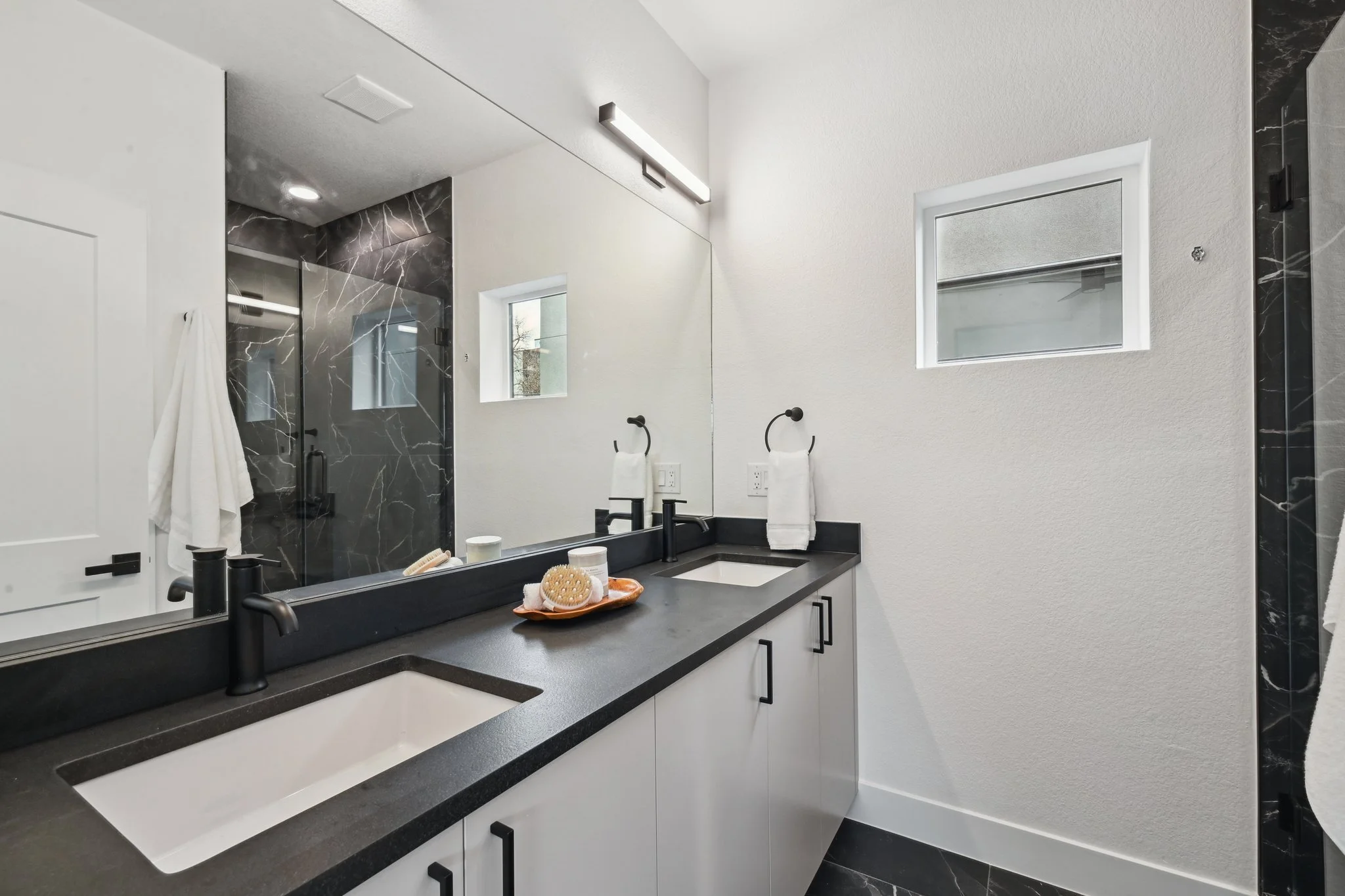 013 Primary Bath.jpg