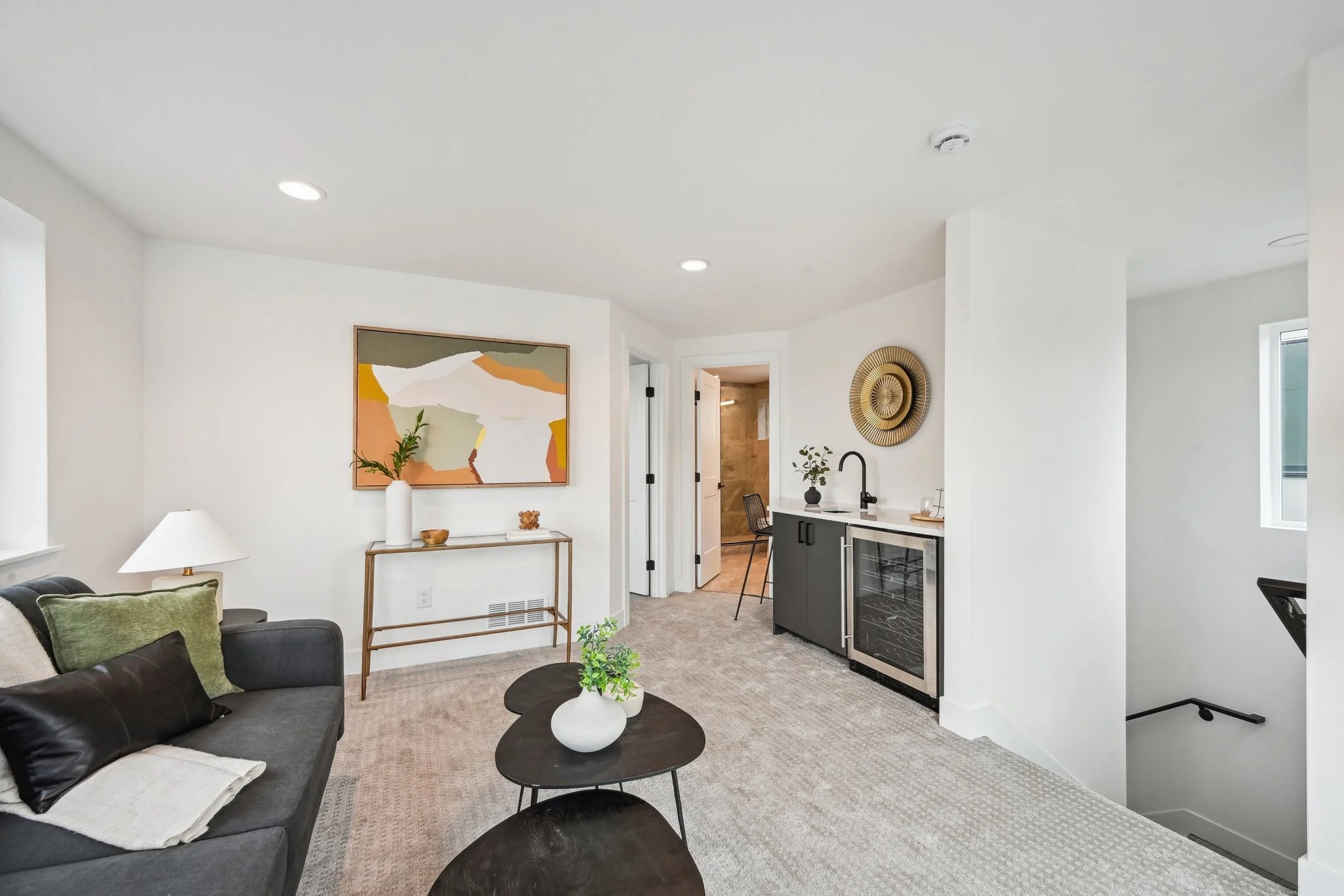 020 Third floor wet bar.jpg