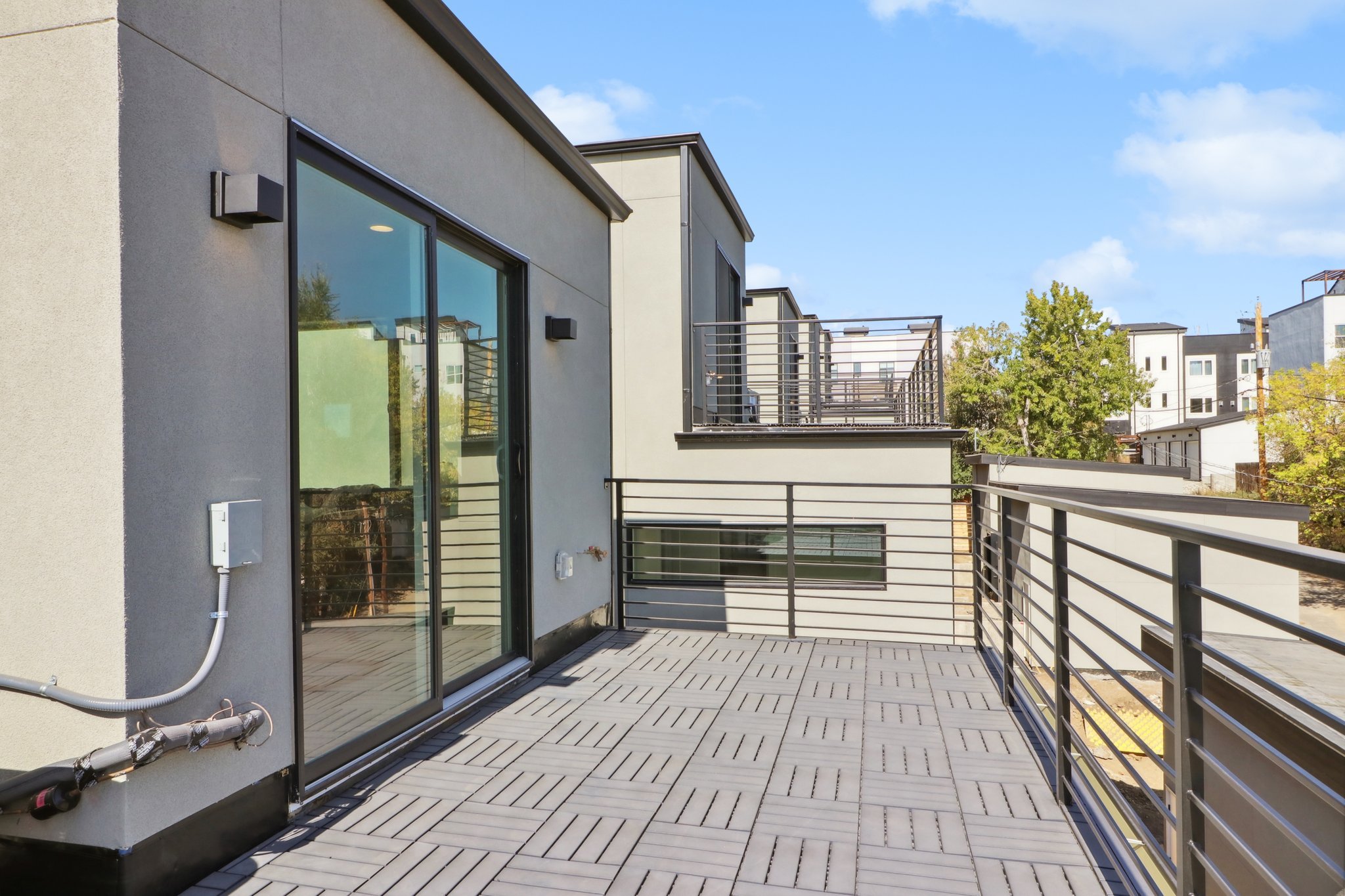 023 Roof Deck.jpg