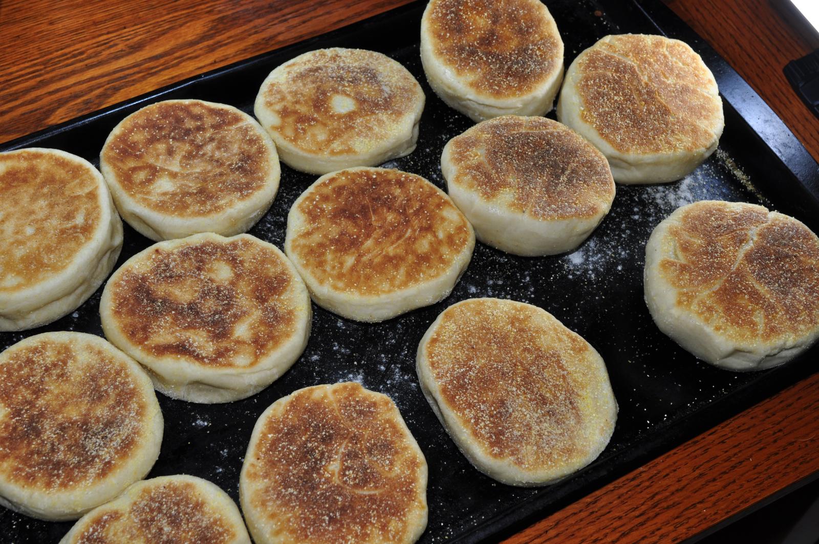 Mmm...English_muffins_(5393409247).jpg