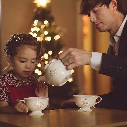 ...| 🍵 12 Teas of Christmas Raffle 🎄 |... I've partnered with a number of brands to give away an item every day. Just my way of saying Merry Christmas to you all. Love you all !!! Our last give-away is... "HARNEY &amp; SONS TEAPOT WITH INFUSER