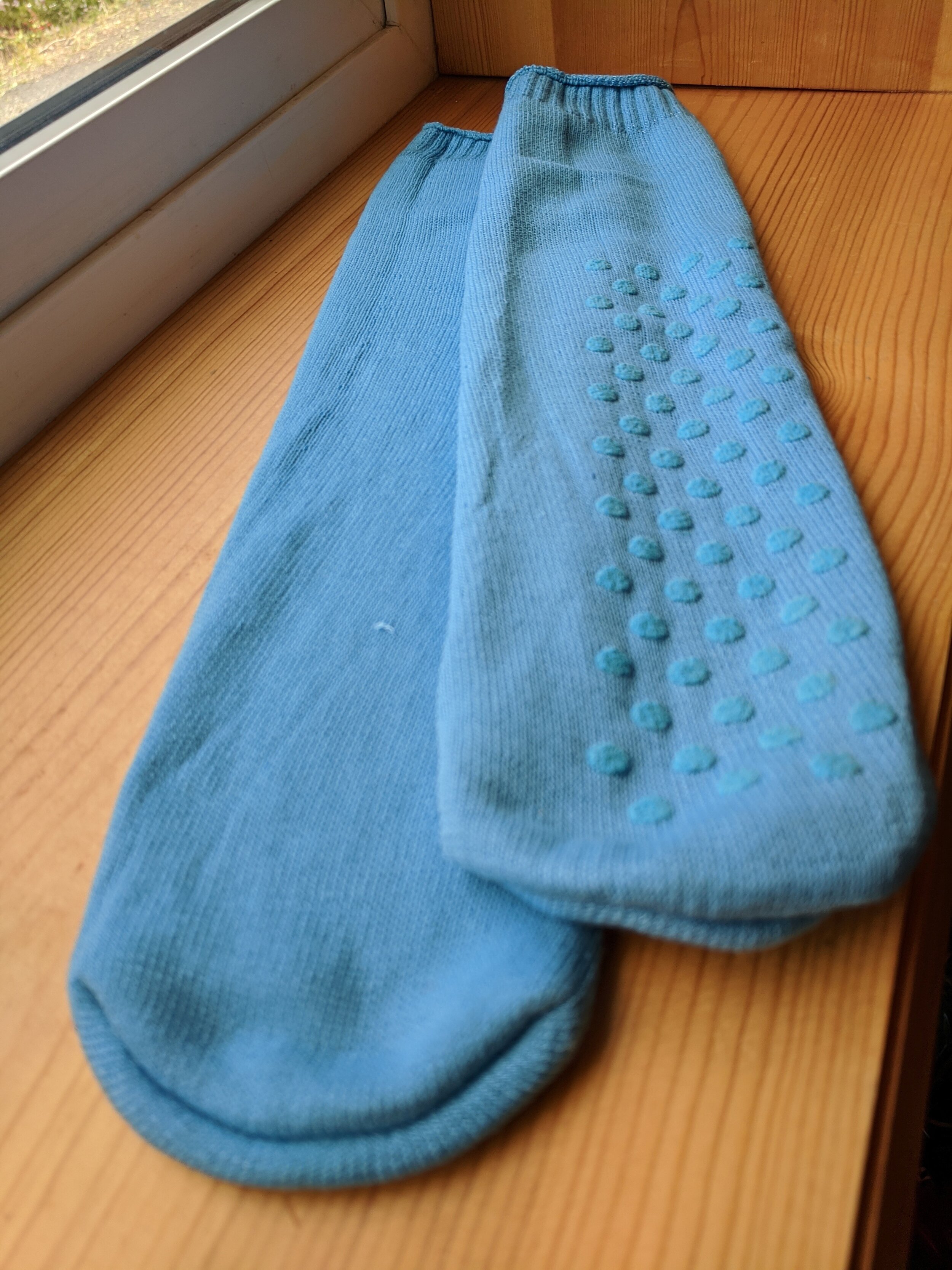 Aerial Slip-Free Warm-Up Socks