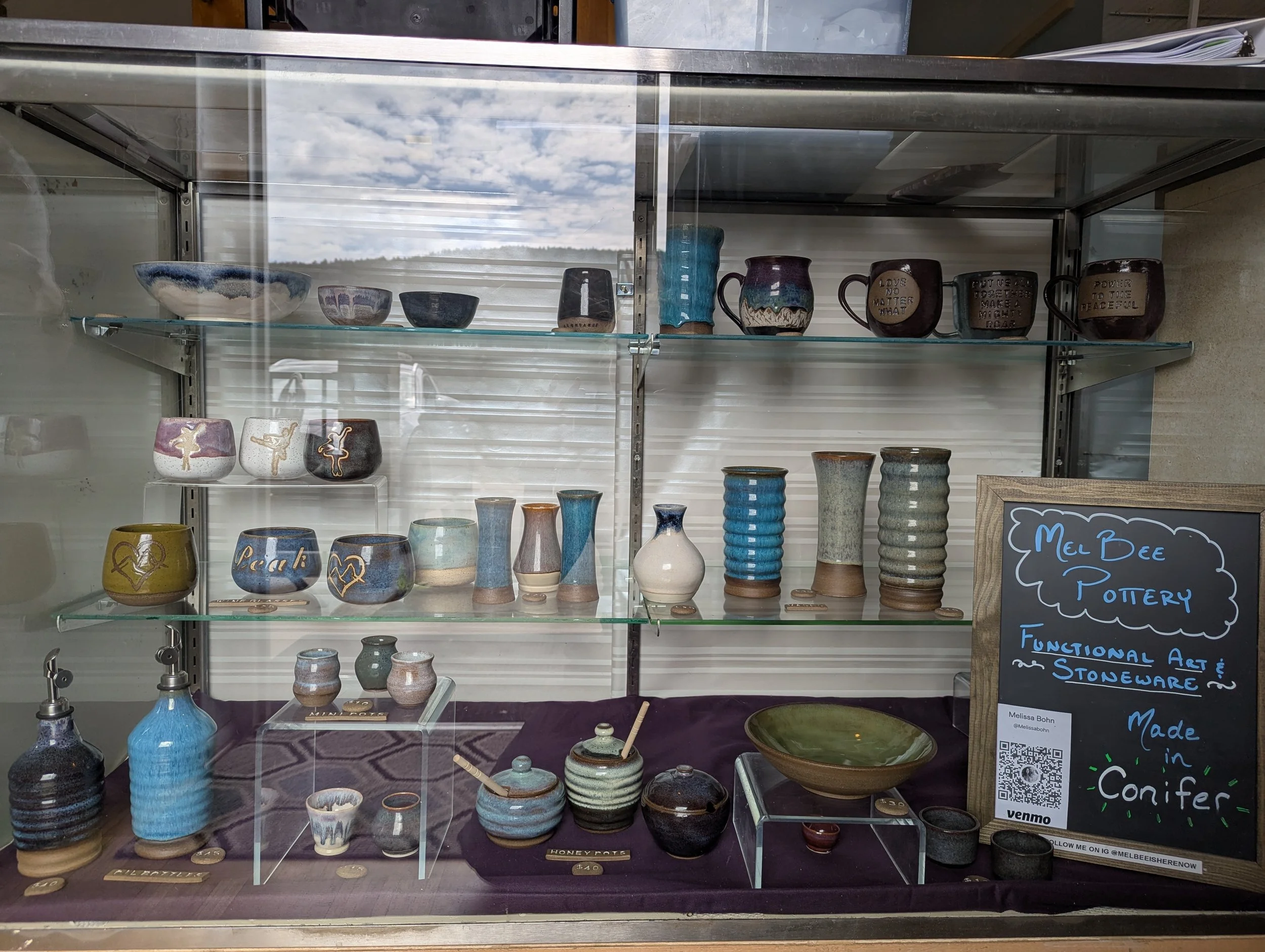 Melissa Bohn: Mel Bee Pottery 