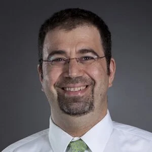 dacemoglu.jpeg