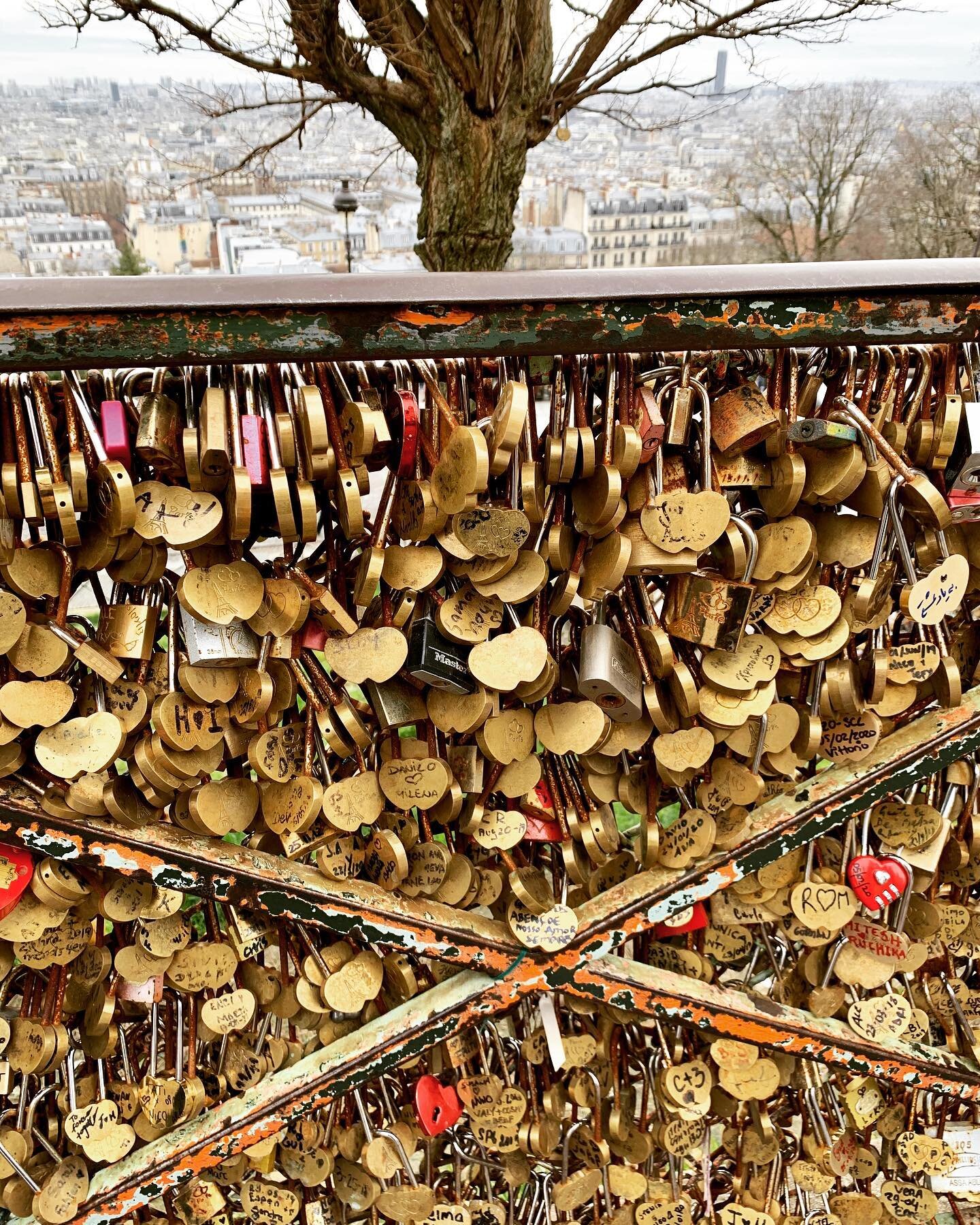 Locks of love for Paris ❤️#paris #Montmartre #france #sacrecouer #jaimeparis #wanderlust #travel #worldtraveler #europe #adventure #wandersnevercease