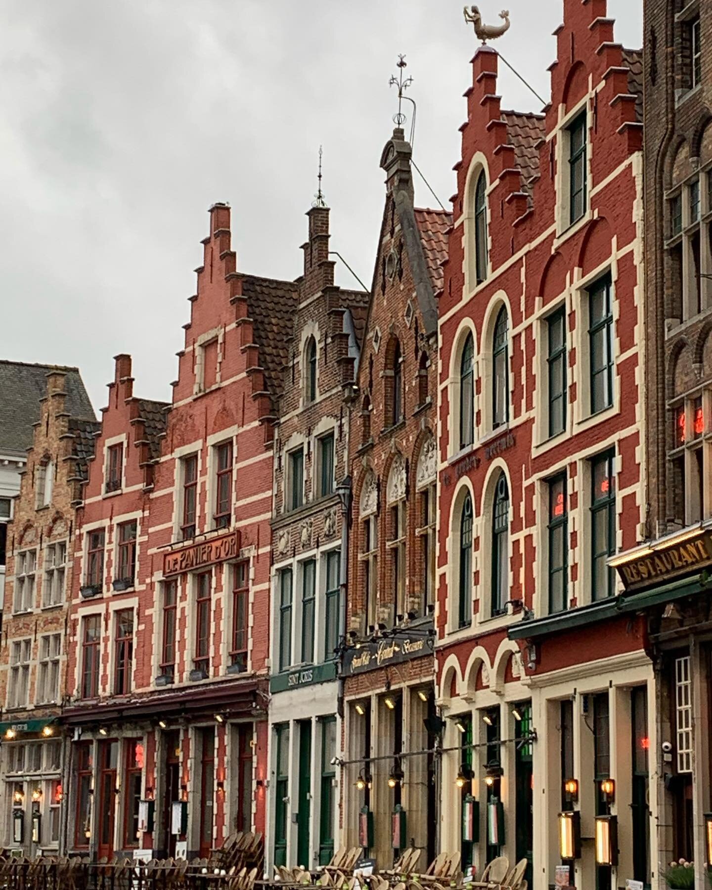 Dear Brugge, you sure are beautiful 😍 #brugge #inbruges #belgium #europe #europetravel #eurotrip #travel #worldtravel #worldtraveler #wanderlust #wandersnevercease