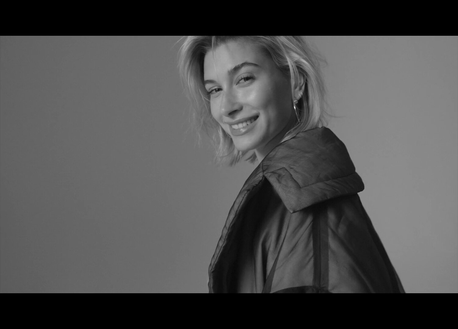 Hailey Bieber L'Officiel cover