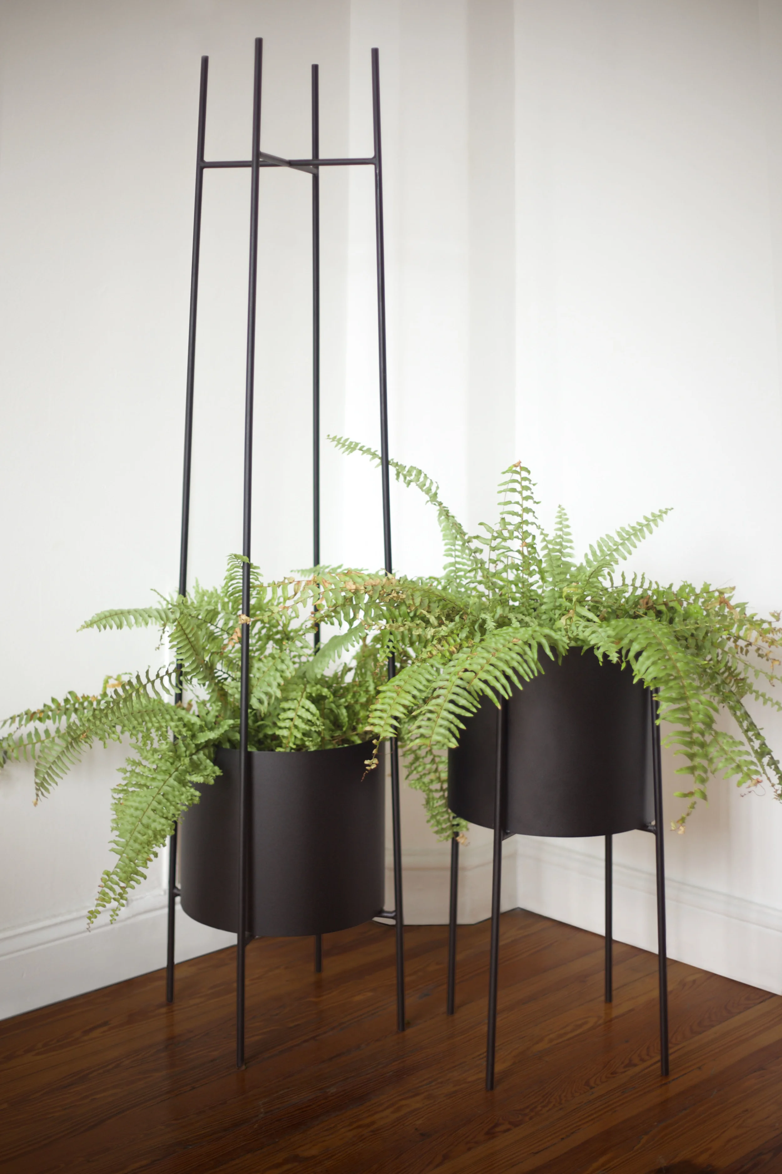 PY4 Estructura de varilla metálica Ø10mm Cilindrado Ø340 x 300 mm Valores: - Ø 420 x 400 $3120.- + I.V.A. - Ø 420 x 700 $3640.- + I.V.A. - Ø 420 x 1700 $4160.- + I.V.A. Terminación: pintura a horno