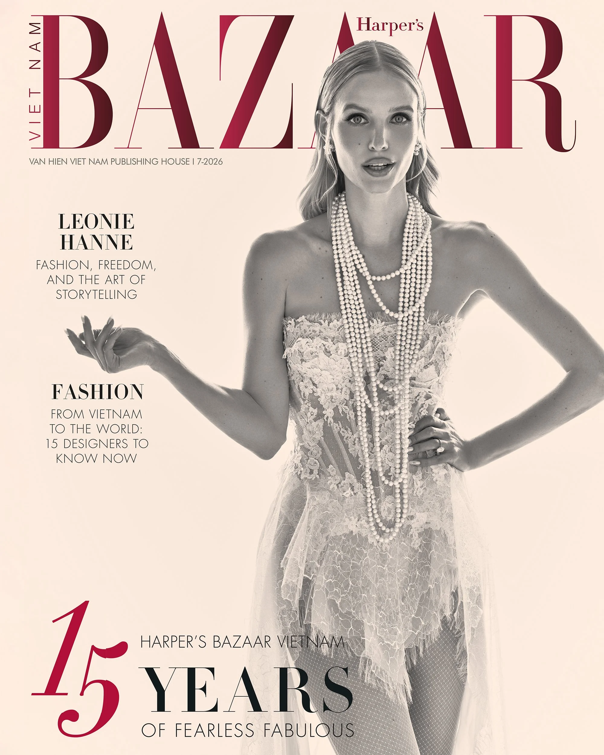 LeonieHanne_BAZAAR_ _1.jpg