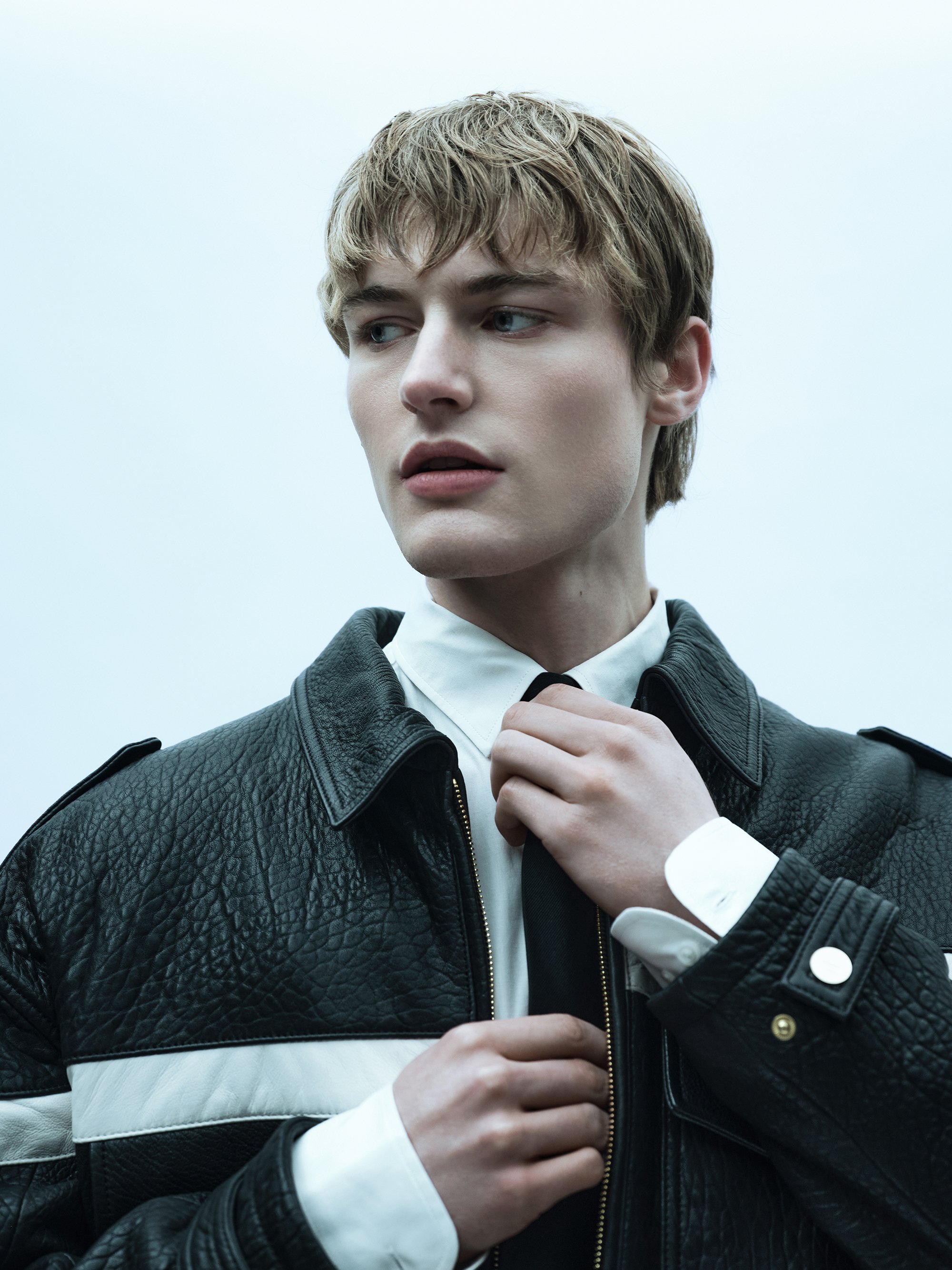 POLICESTYLE_GIUSEPPE VITARIELLO_Tavola da disegno 9.jpg