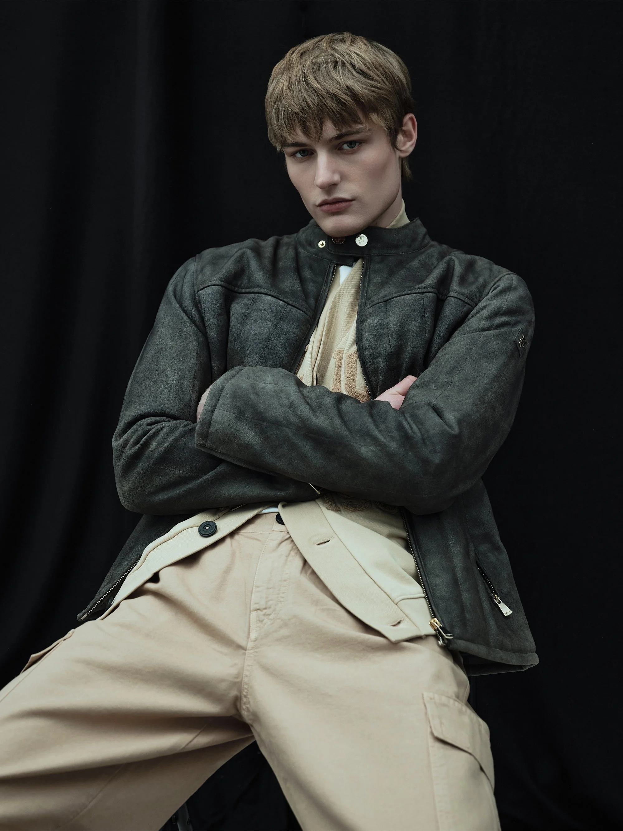 POLICESTYLE_GIUSEPPE VITARIELLO_Tavola da disegno 11.jpg