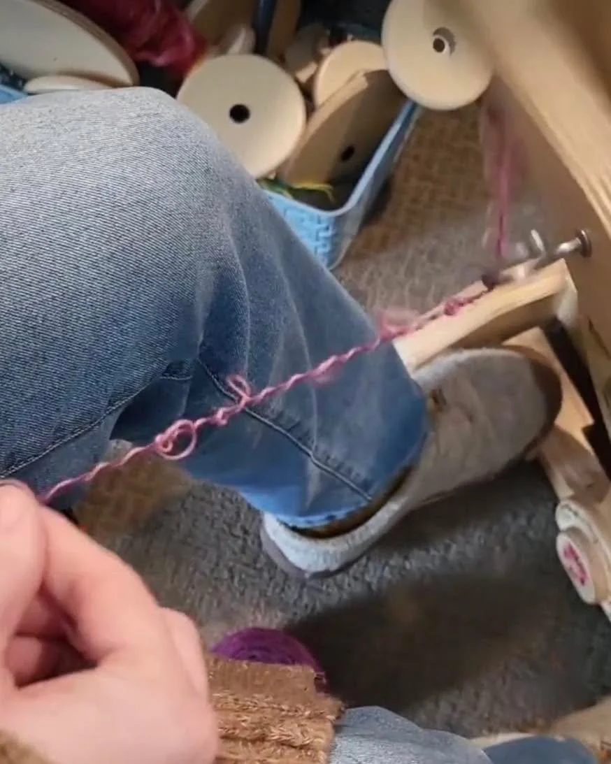 @christy.knit spinning up some beautiful boucle yarn. Thanks for spinning with us ❤️ #spinningyarns #artyarn #artyarnspinning #makingyarn #spinnersofinstagram