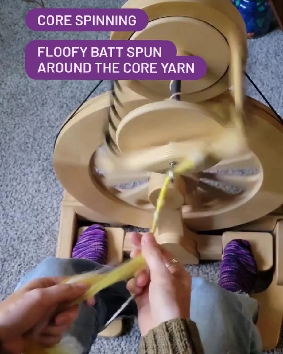 Thanksa for sharing your art yarn process with us. ❤️ @whimsicalwoollies  #artyarn #artyarnspinning #spinningyarnfromwool #spinnersofinstagram