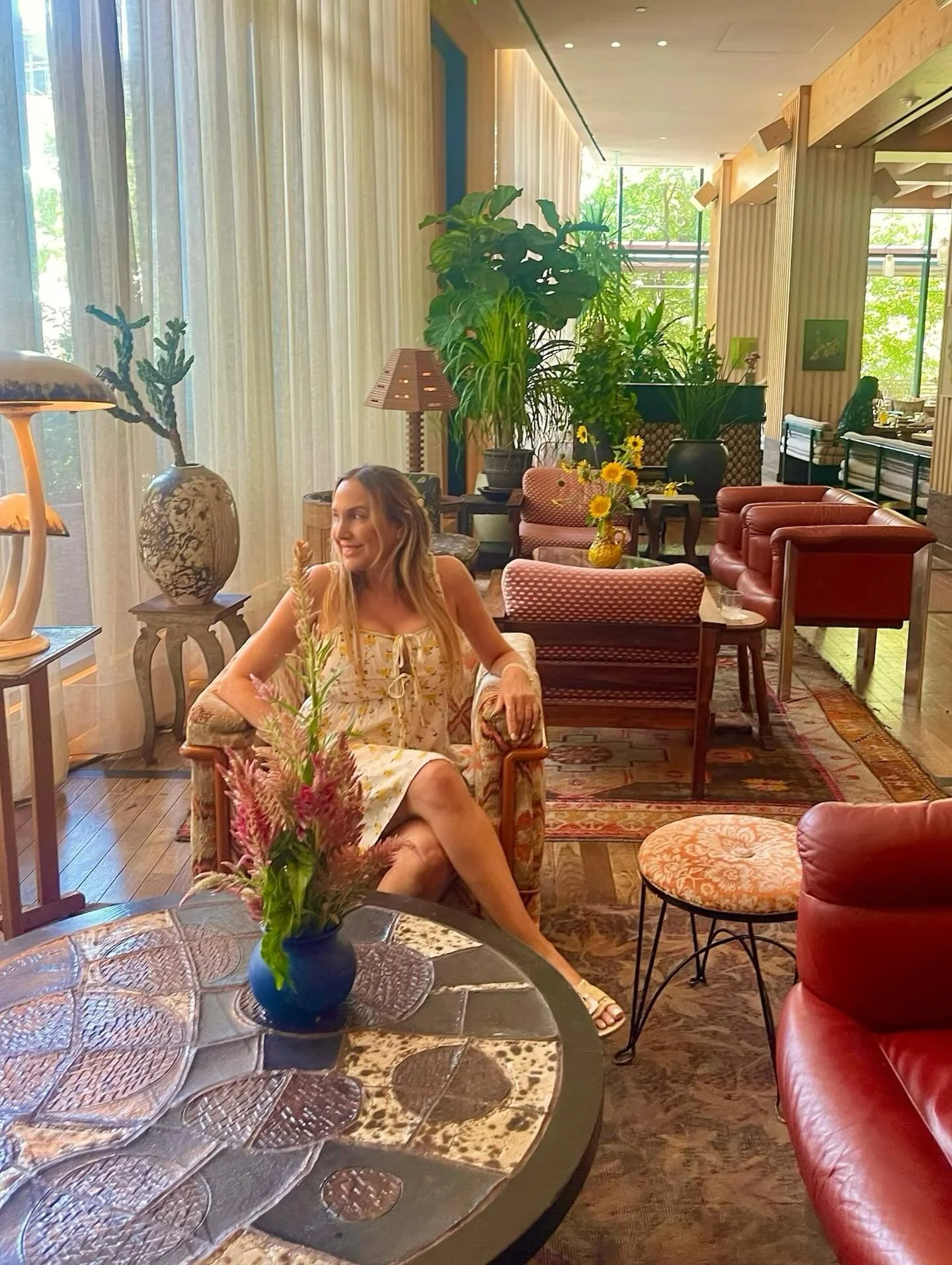 I love beautiful architecture and interior design!🌻💕🪴

When I was growing up my mom took me with her on some jobs where she was the Architectural Designer. She designed homes, hotels, and restaurants. Wherever I travel I still feel her beside me, 