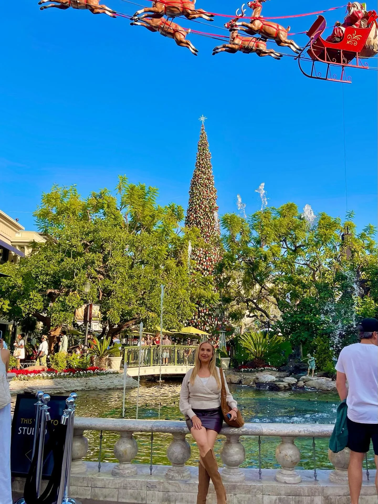 It&rsquo;s beginning to look a lot like the holidays&hellip;🦌🎄❤️

Are you ready for the holidays? Do the holidays stress you out? How can you make yourself feel better during the holiday season? Find your joy in the holiday&rsquo;s simple pleasures