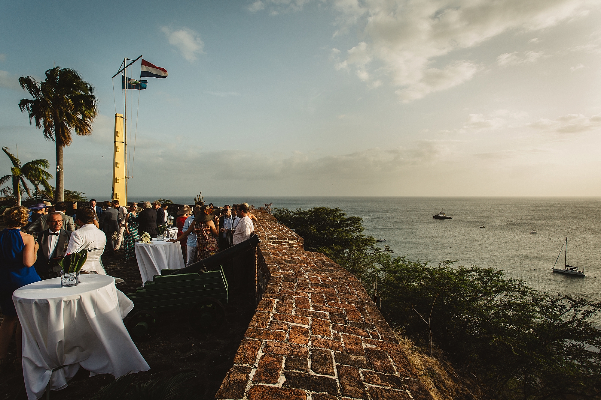 best-men-weddings-photographer-destination-wedding-sint-eustatius-old-gin-house_0789.jpg