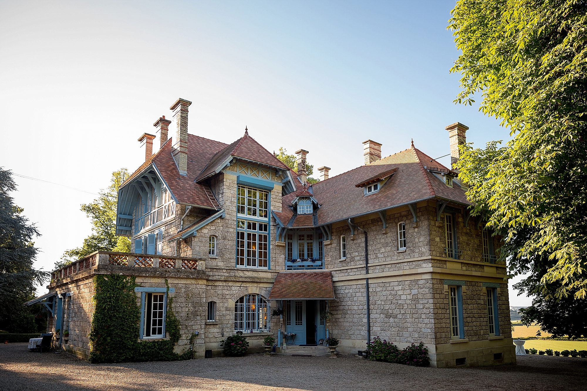 destination-wedding-photographer-fotograaf-frankrijk-bourgogne-chateau-la-megene_0027.jpg