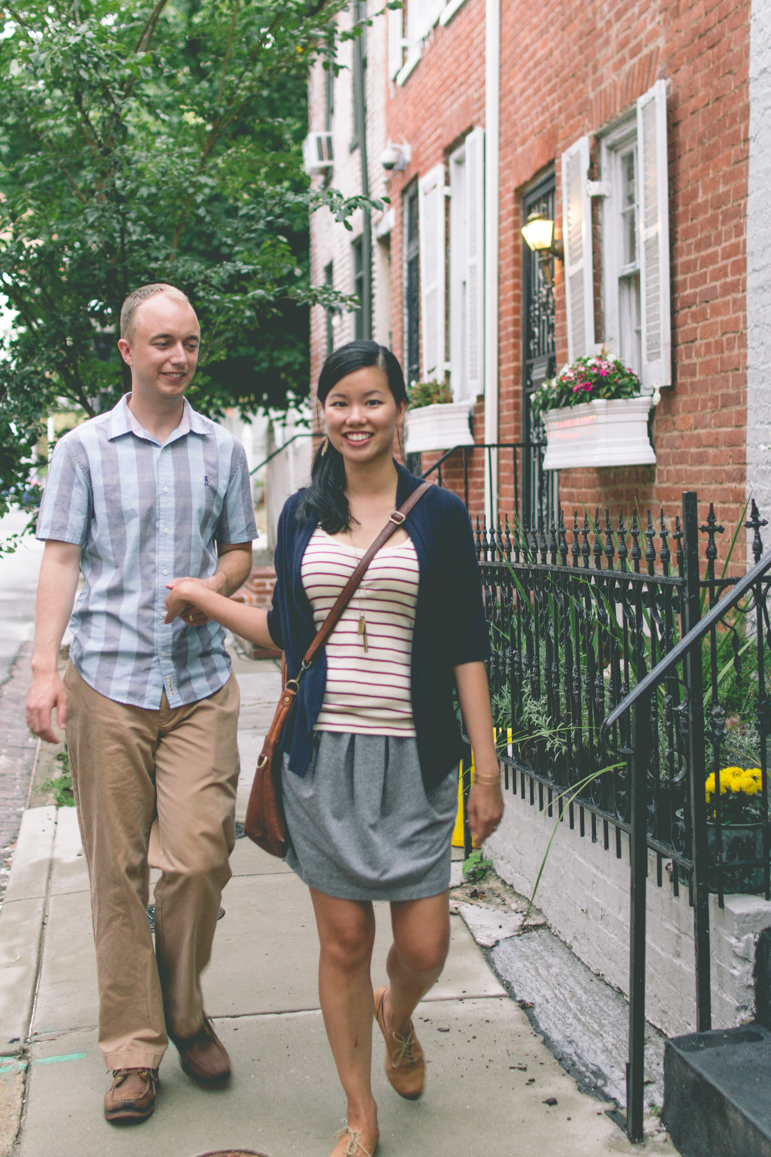 Cute-Downtown-Maryland-Engagement.jpg